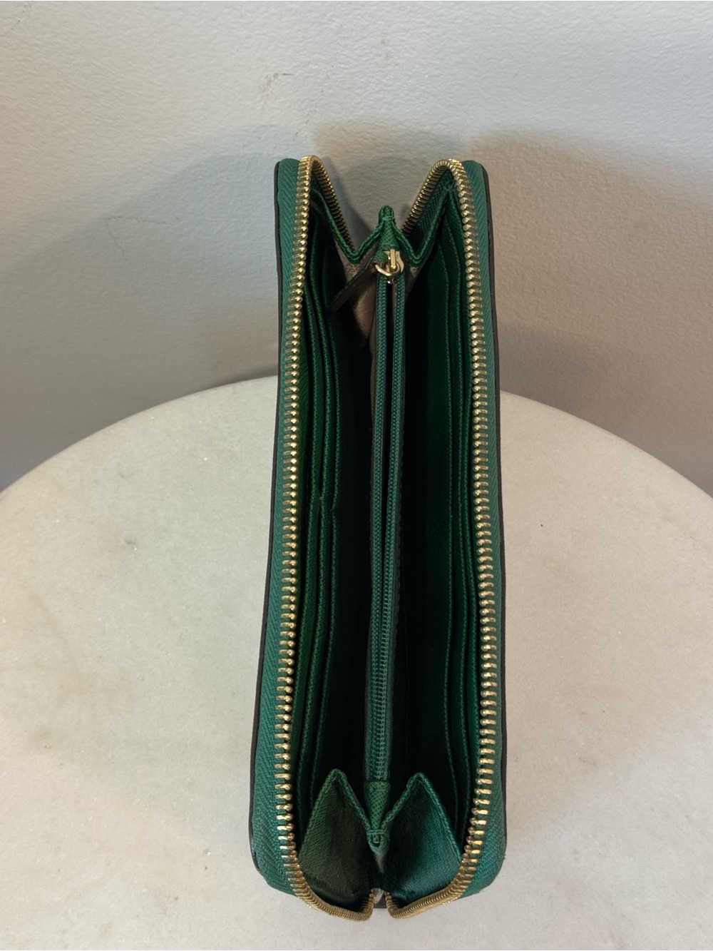Michael Kors Green Zip Wallet with Gold Logo - Picture 5 of 8